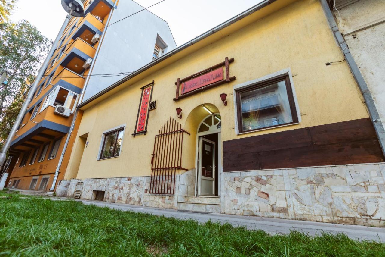 Hostel Laufer Novi Sad Exterior foto