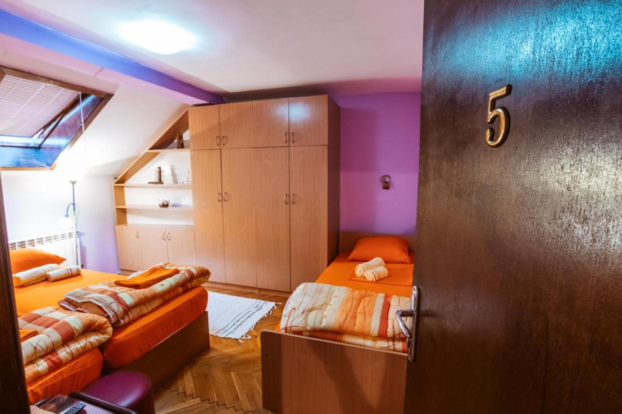Hostel Laufer Novi Sad Exterior foto