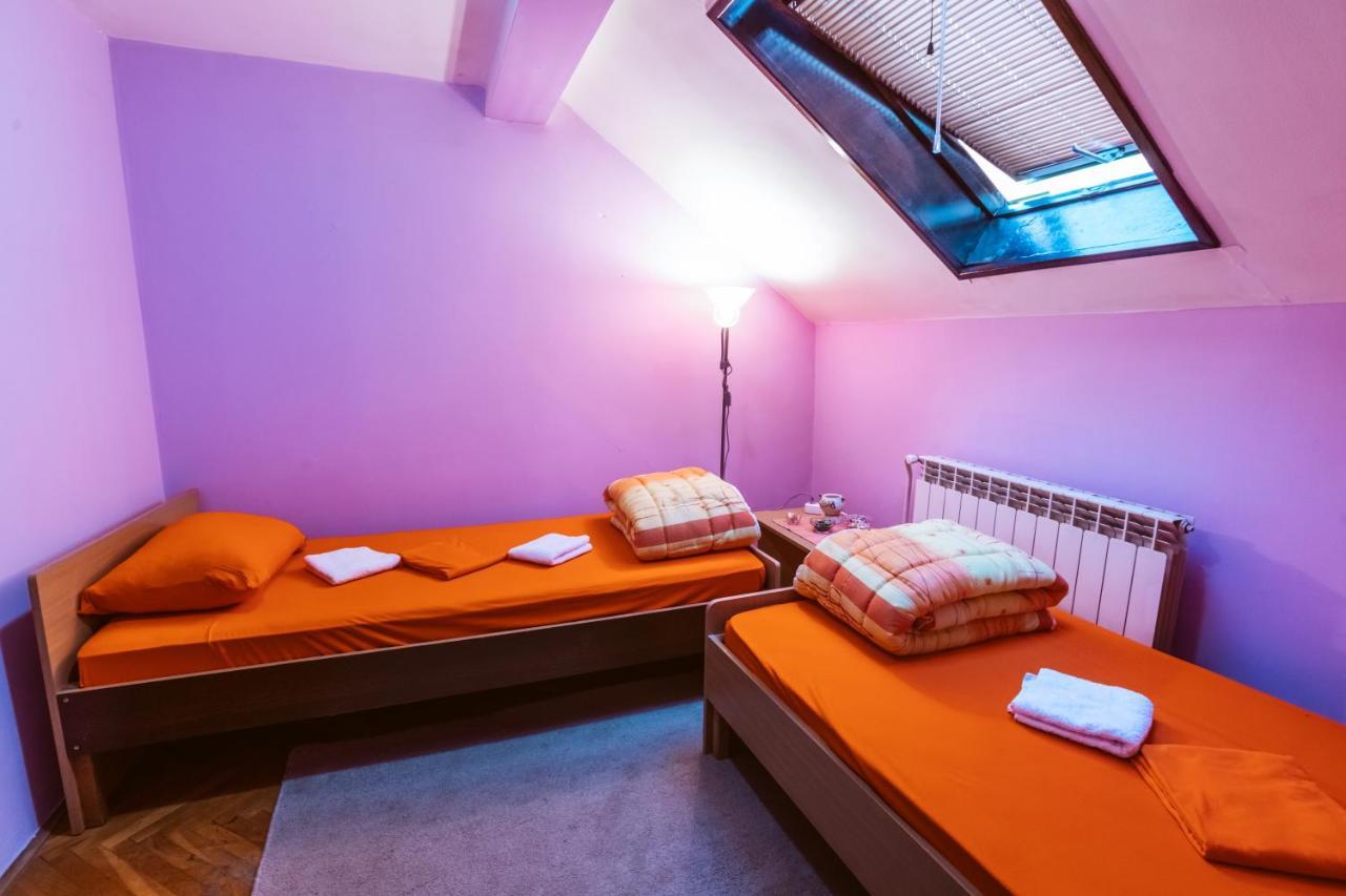 Hostel Laufer Novi Sad Exterior foto