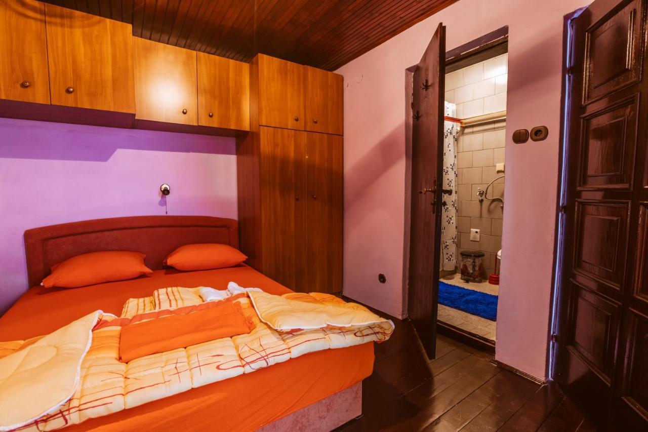 Hostel Laufer Novi Sad Exterior foto